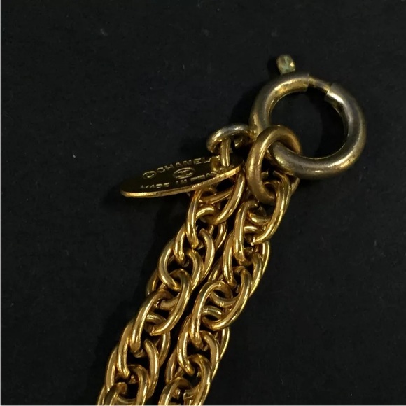 CHANEL CC Logo Gold Tone Pendant Necklace - Picture 6 of 8